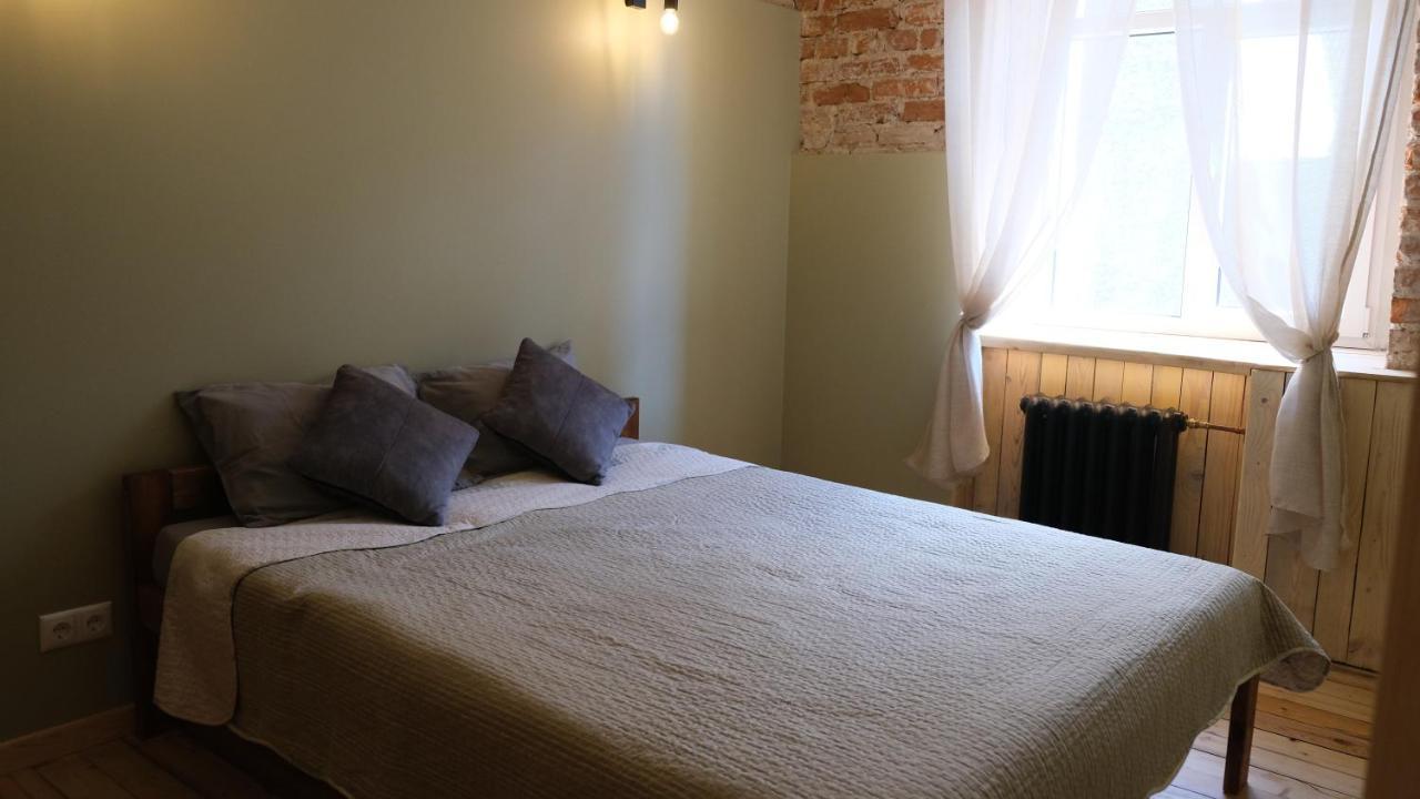 Historic Apartment With Wooden Floors In The Hearth Of Old-Town Riga Extérieur photo
