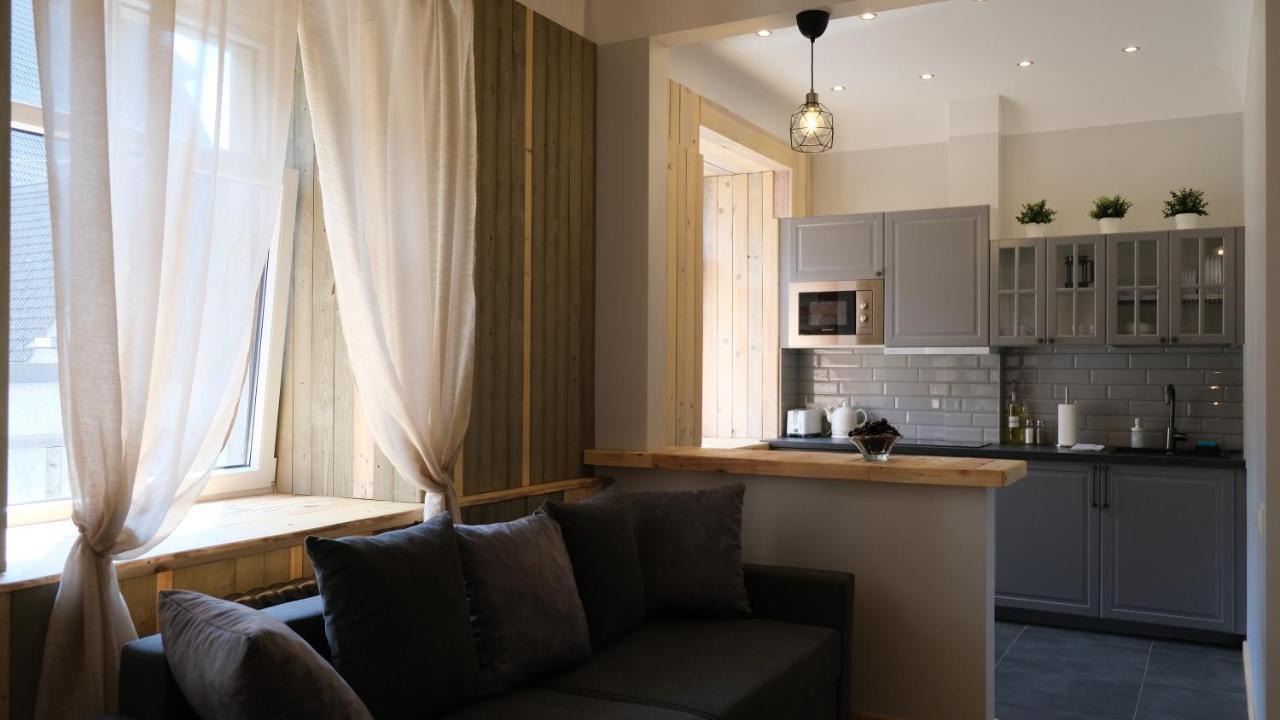 Historic Apartment With Wooden Floors In The Hearth Of Old-Town Riga Extérieur photo
